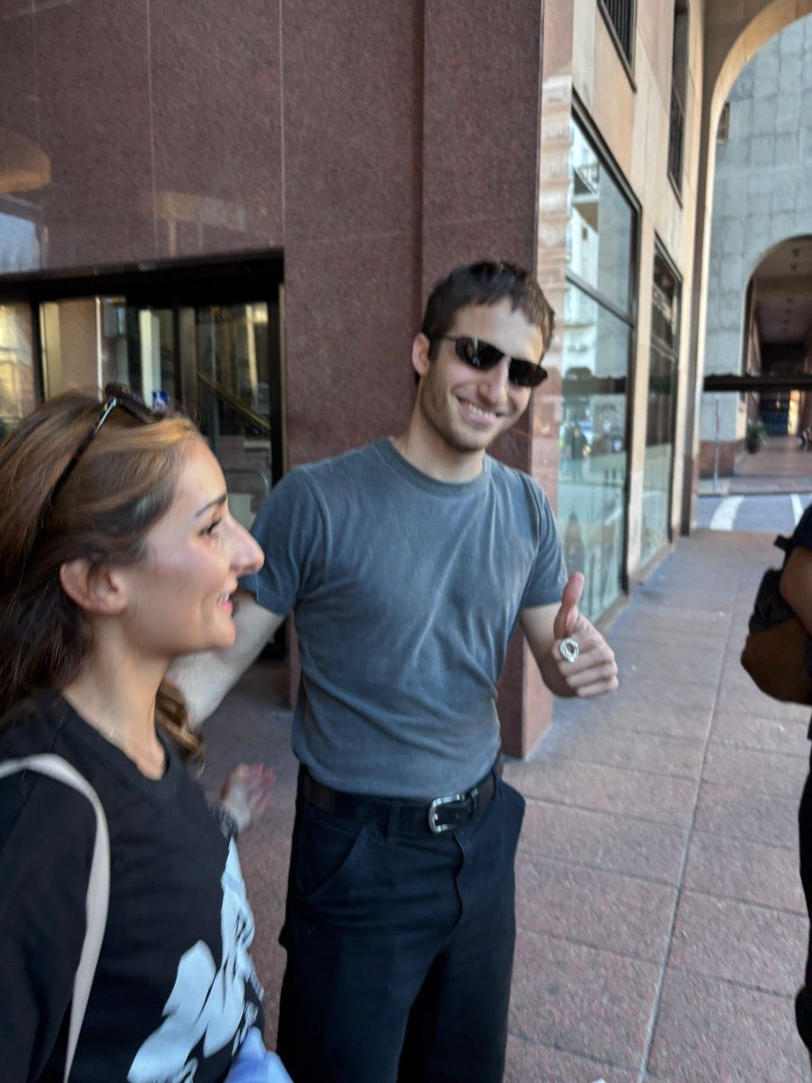 🇺🇾 tweet media