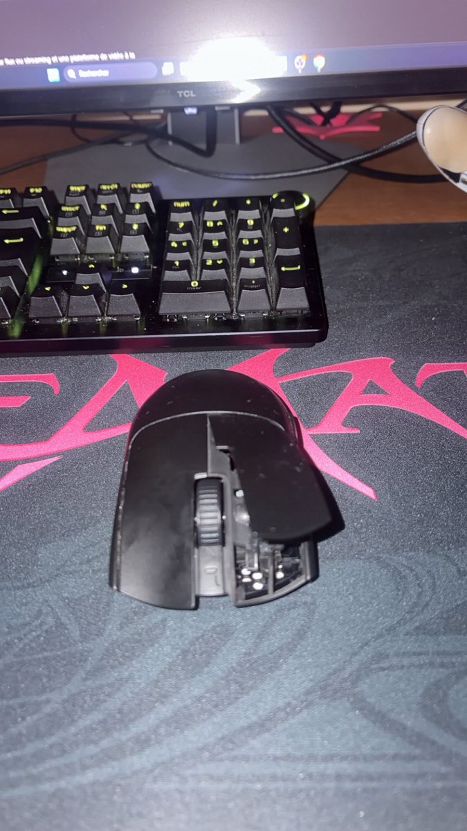 M8 akiira tweet media