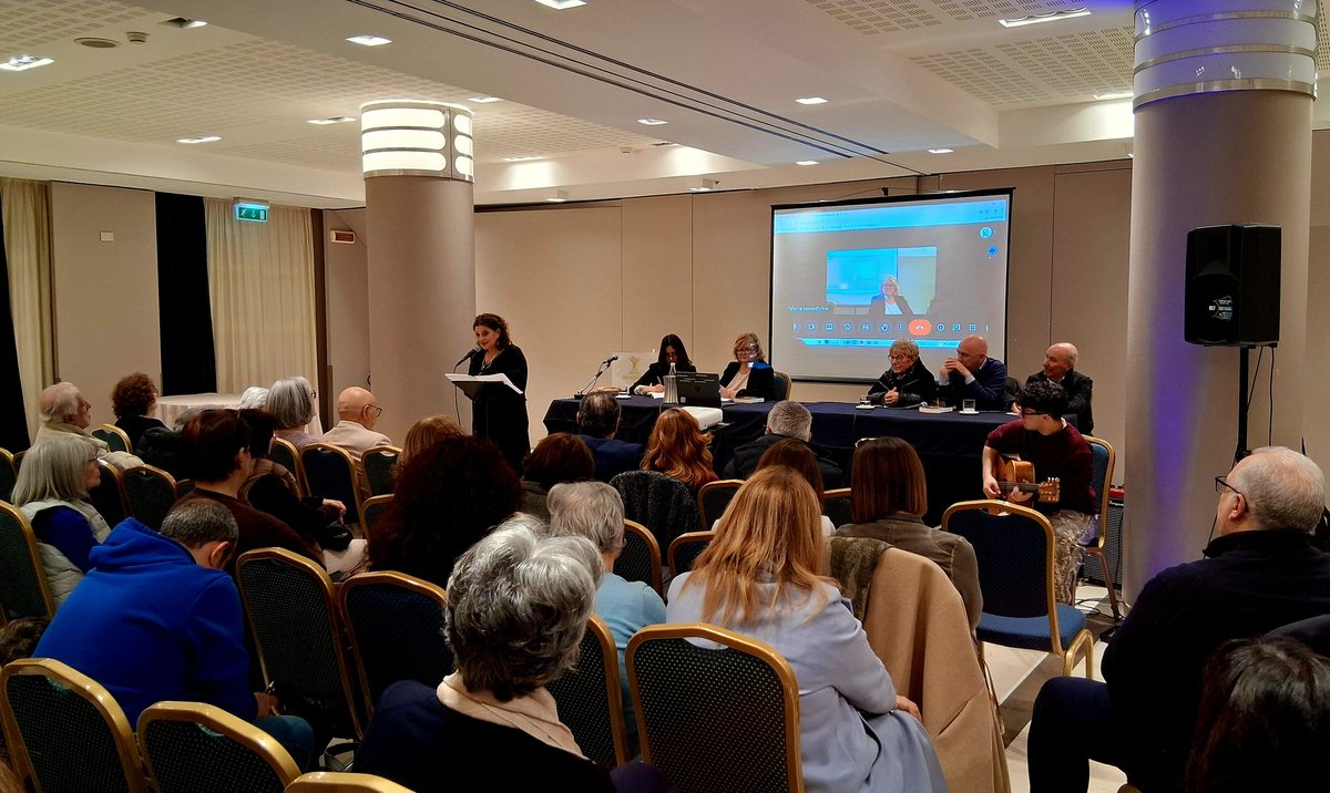 Edigrafema's tweet photo. A #Matera la presentazione del libro "Sulle orme giganti di Luca" di Olimpia Fuina Orioli 📖

#Edigrafema https://t.co/RAKqj9Wr1e