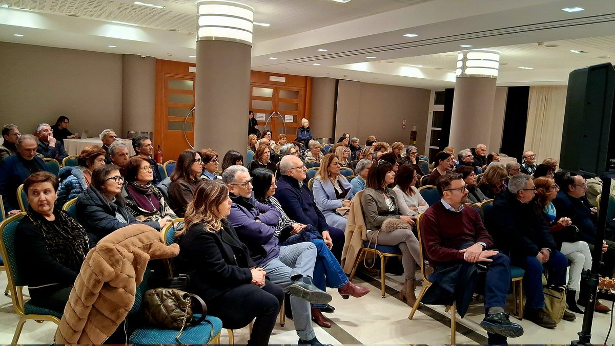 Edigrafema's tweet photo. A #Matera la presentazione del libro "Sulle orme giganti di Luca" di Olimpia Fuina Orioli 📖

#Edigrafema https://t.co/RAKqj9Wr1e