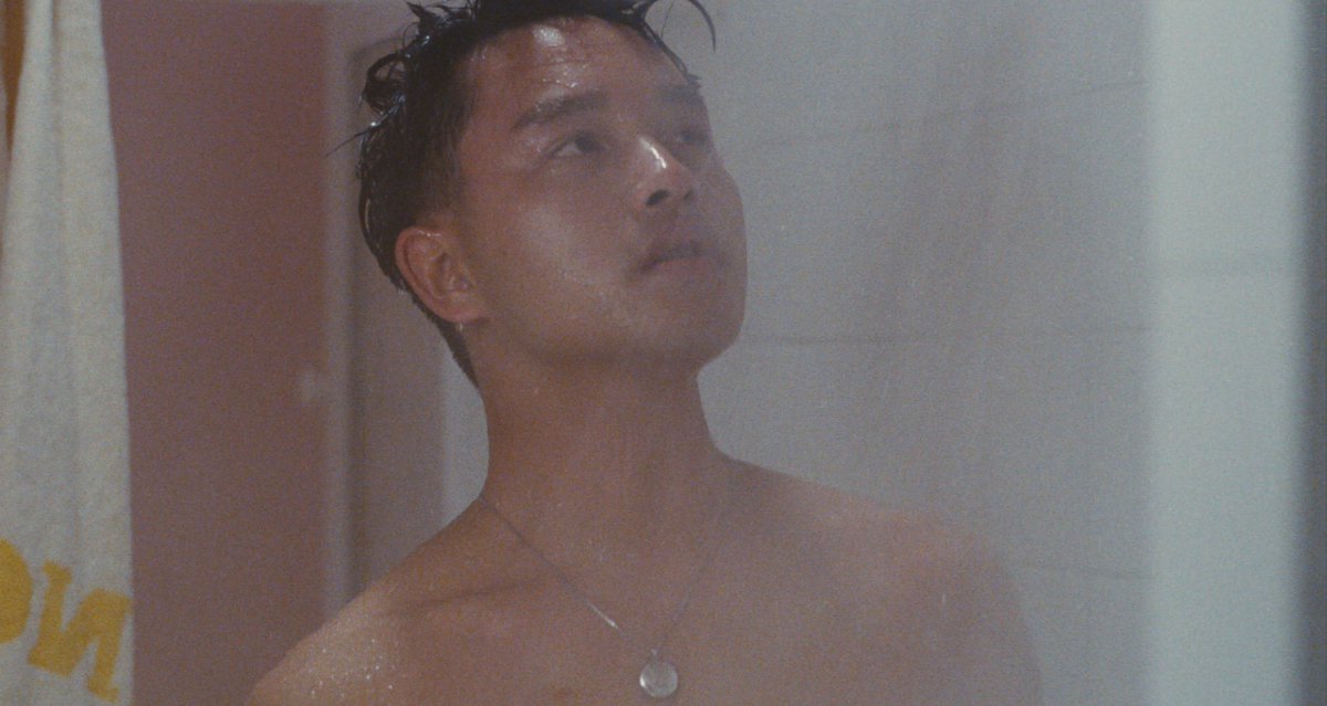 chillvia tweet media