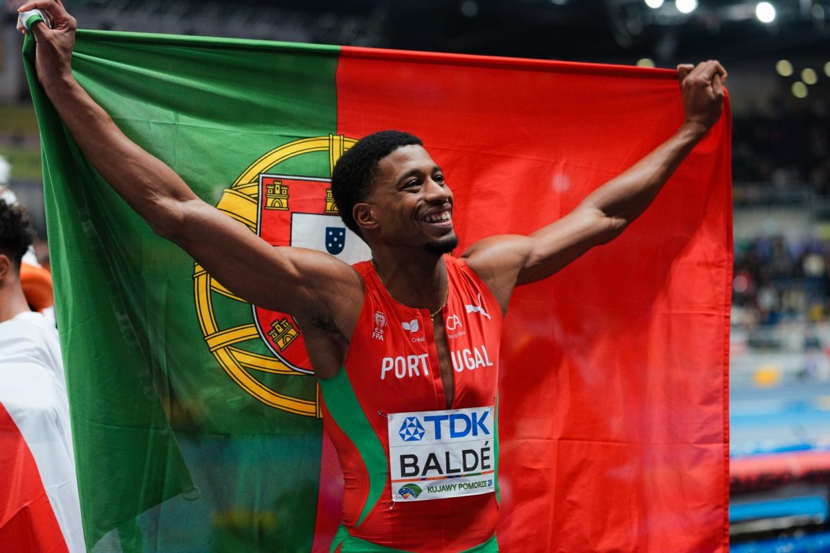 Gerson Baldé é Campeão do Mundo de salto em comprimento em pista curta

Com um salto de 8,46m na última tentativa, a melhor marca do ano, num Mundial em que Portugal somou 2 títulos, este logo após o ouro da Agate de Sousa.

Parabéns da FdD por este feito histórico!

#Atletismo