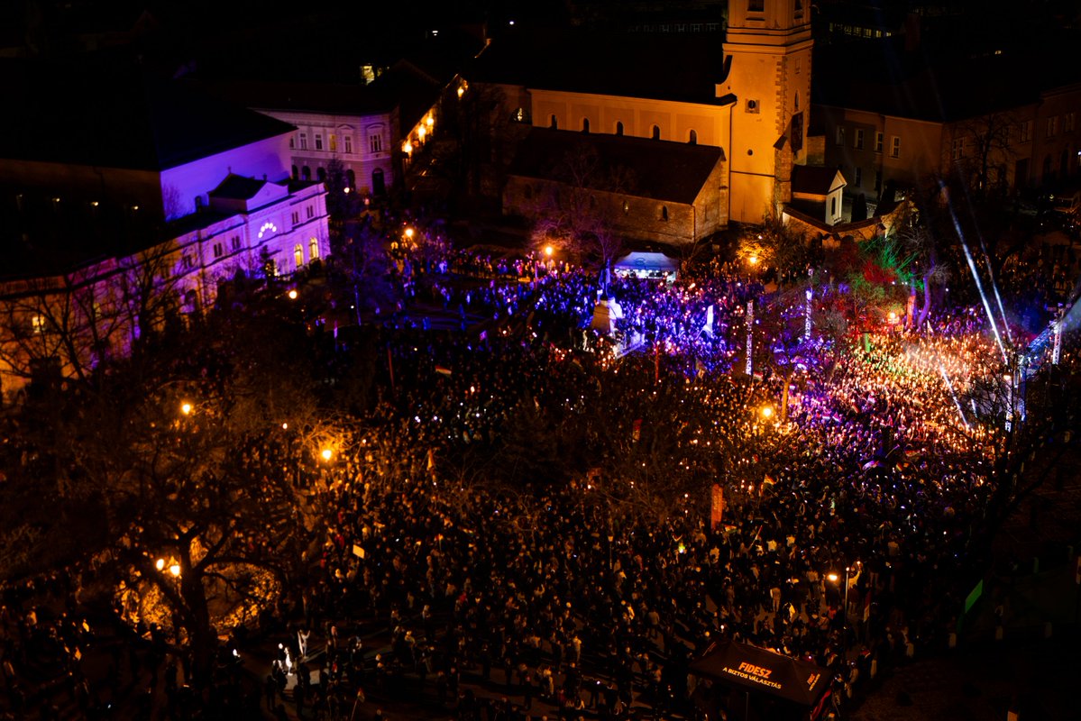 Balázs Orbán tweet media