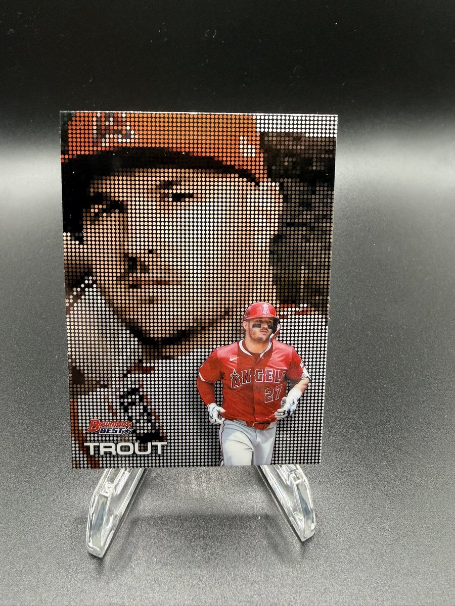 fathersonpulls's tweet image. Not every pickup is about price…
Some just make you stop and stare.

2025 Bowman’s Best Trout 🔥
This one hits different.

#TheHobby #BaseballCards #MikeTrout

@CardPurchaser @MikeTrout @davisdugout @JoeyFerr42