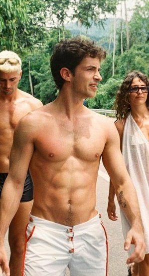 Manu Rios Archive tweet media