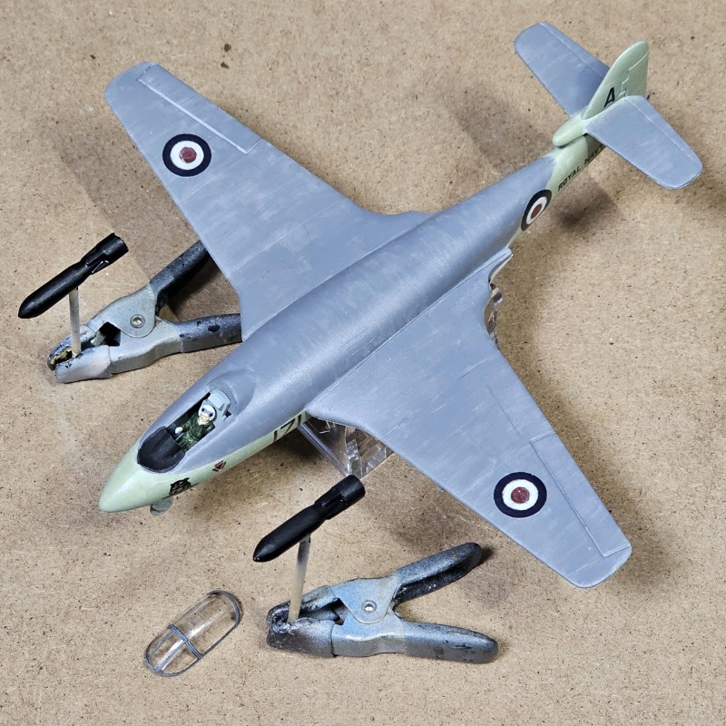 runchickens_3's tweet image. 朝模型
デカールに色足しと弾塗り
#AIRFIX
#SEAHAWK
#中古キットLOVE