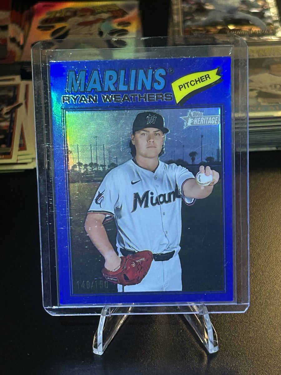 Big Card Guy tweet media