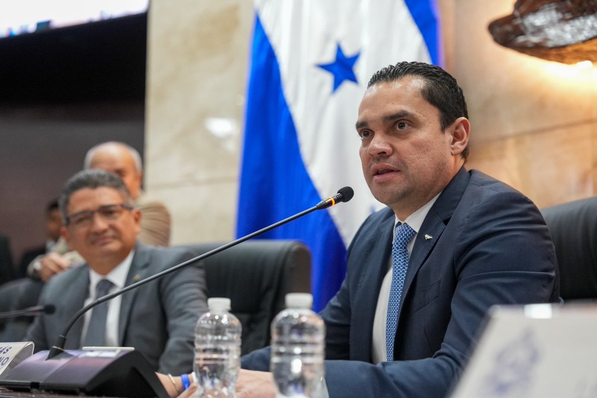 Marcela Moncada tweet media