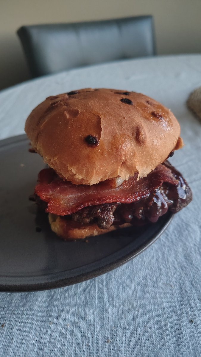 Doovendeer tweet media