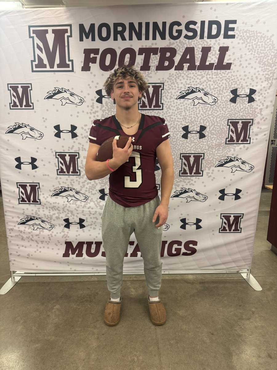 CalebShane02's tweet photo. Had a great time @MsideFootball junior day!
@Connerhanafan82 
@CoachNateTurner 
@CoachCJake 
@CoachLHarnly 
@Clarindafball https://t.co/f34BRTkWRf