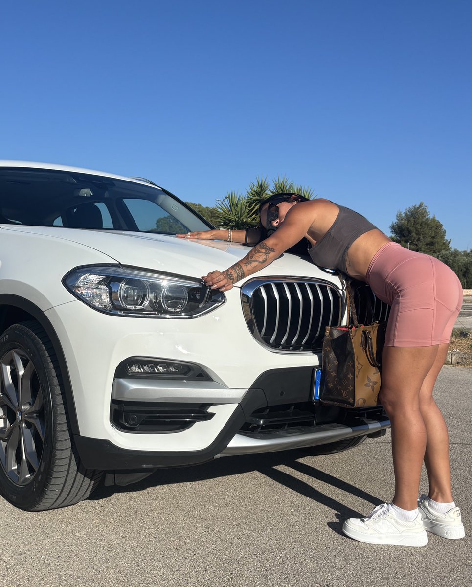 Lady Chantal tweet media