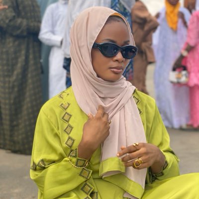 bakedbymiah's tweet photo. #NewProfilePic https://t.co/Cj0NyzLosy