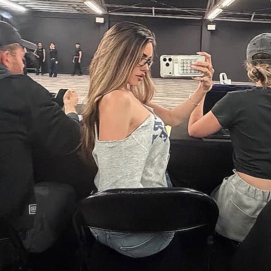 h ౨ৎ tweet media