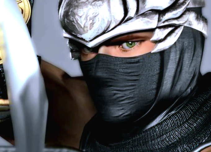 Those lower eyelashes ..