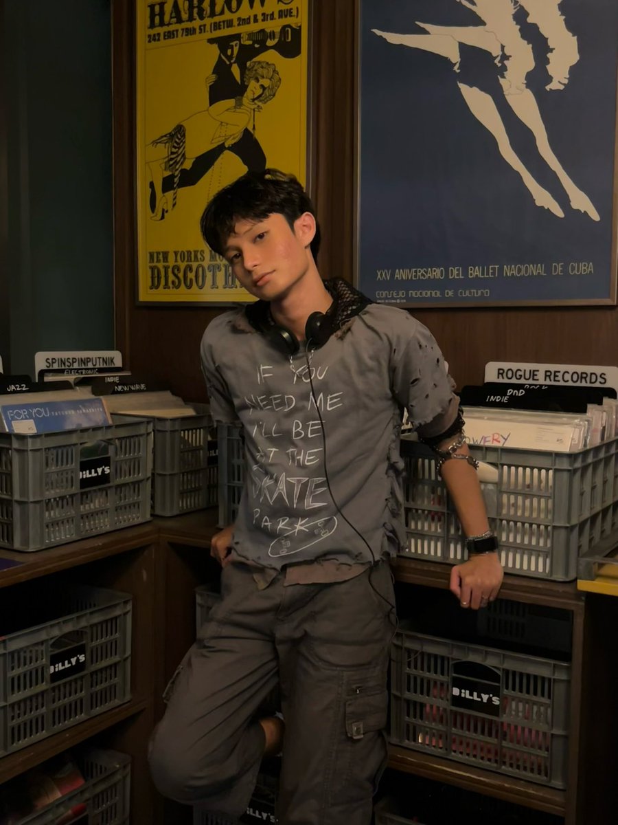 eyoyoyon tweet media