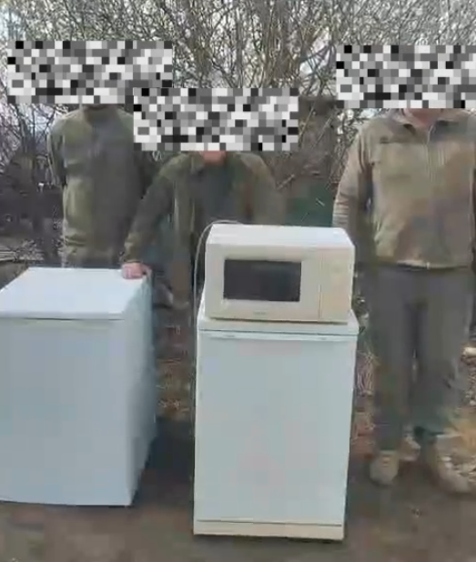 Mikrowelle und Kühlschranke für die Jungs
ukrainehilfe-hamburg.de/2026/2026-anku…