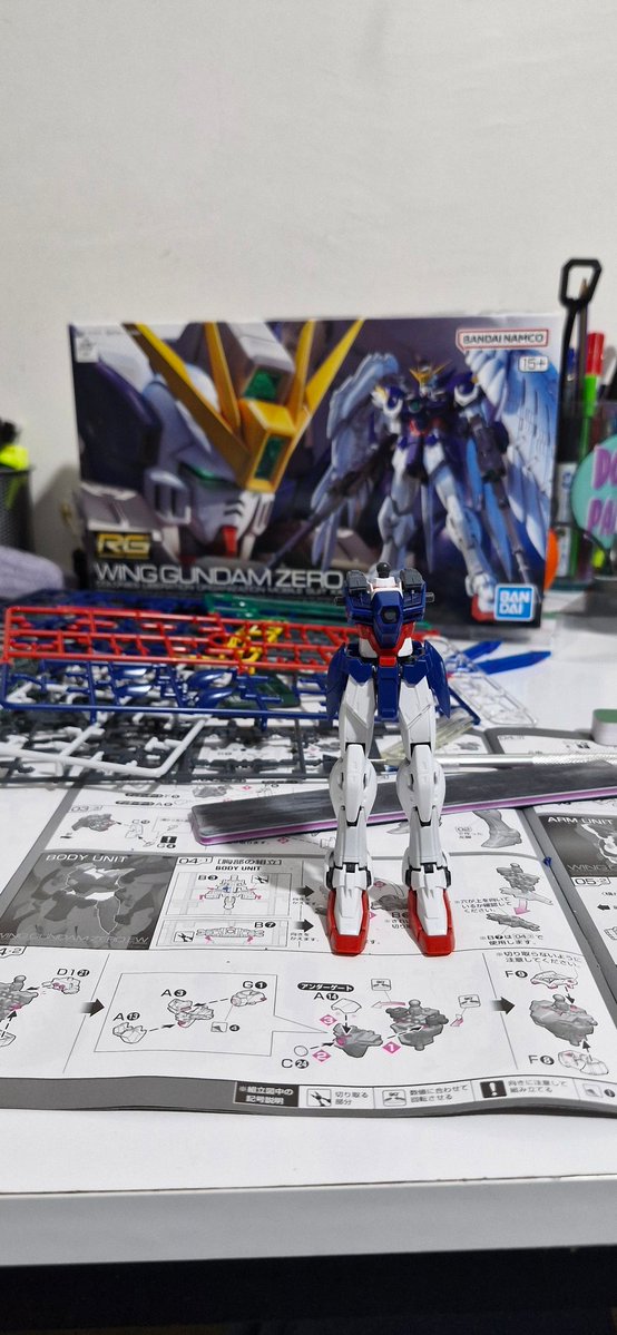 NAlhweitti's tweet image. Build coming along nicely
😍😍😍😍
#gunpla
#WingZero
#Gundam