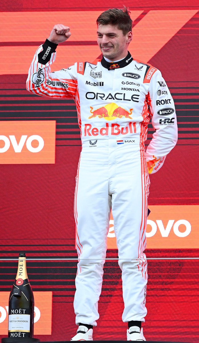 ash³ | アッシュ tweet media