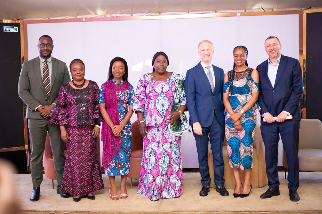 Jeanclaud_serge's tweet photo. Elle incarne le savoir faire-faire @AsblWise , L'Excellence au Féminin 💞✨⚖️🇨🇩 https://t.co/NSOmQEbE6Y