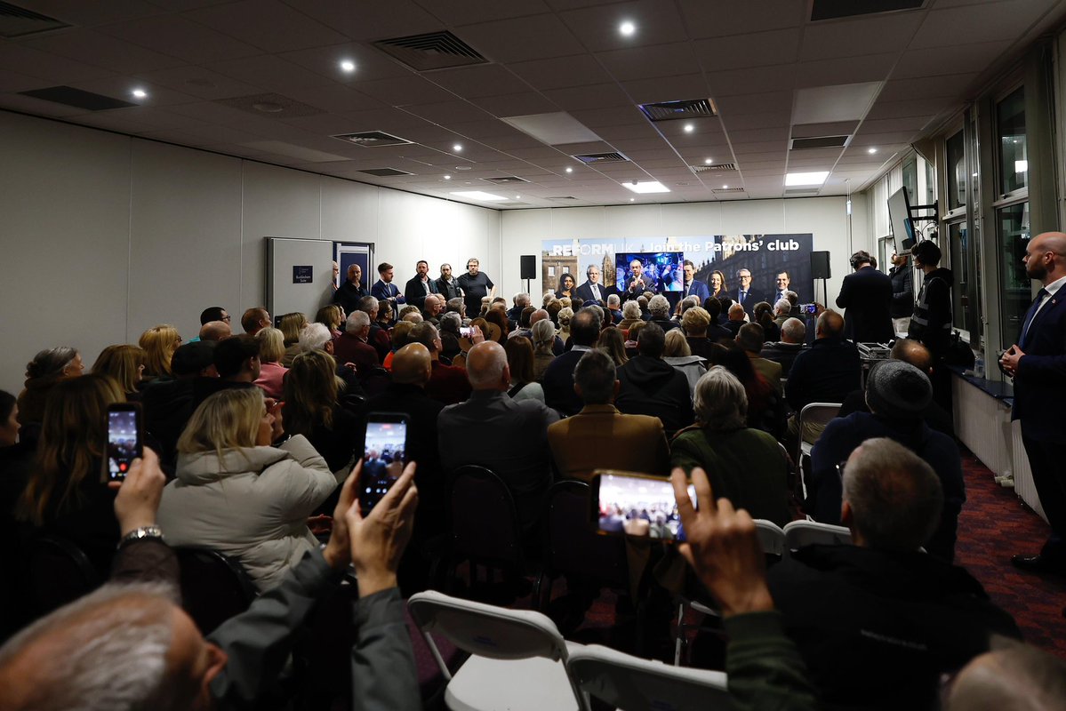 Nigel Farage MP tweet media