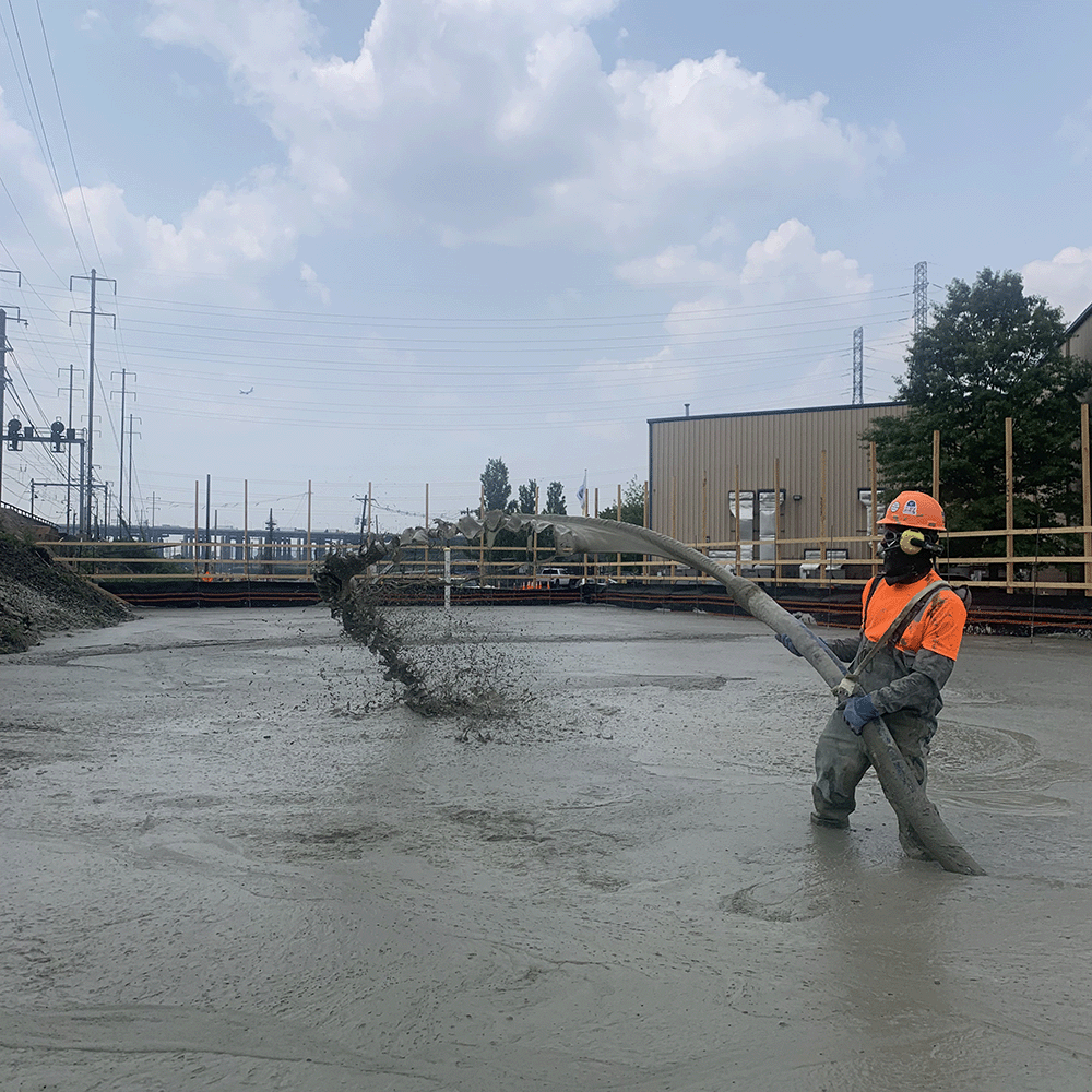 LiUNAEasternReg's tweet photo. 👷‍♂️ @LIUNA builds #infrastructure on-time &amp; on-budget, like the Portal North Bridge, Phase 1 of @GatewayProgNews.

The new span replaces a 116-yr-old bridge that caused headaches for @Amtrak &amp; @NJTRANSIT commuters.

#Local472 members were on the first train over the new bridge. https://t.co/ySp0gvkW4Y