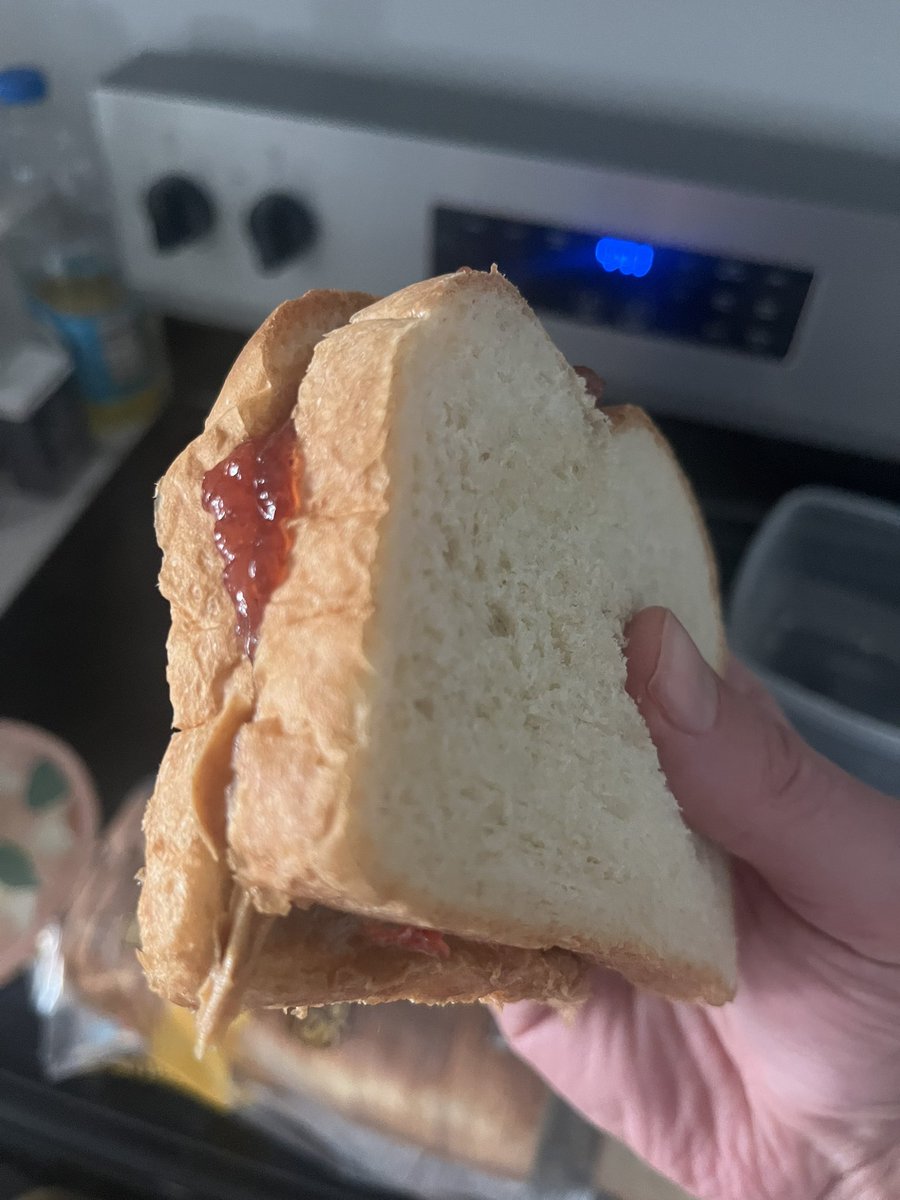 travis👍 tweet media