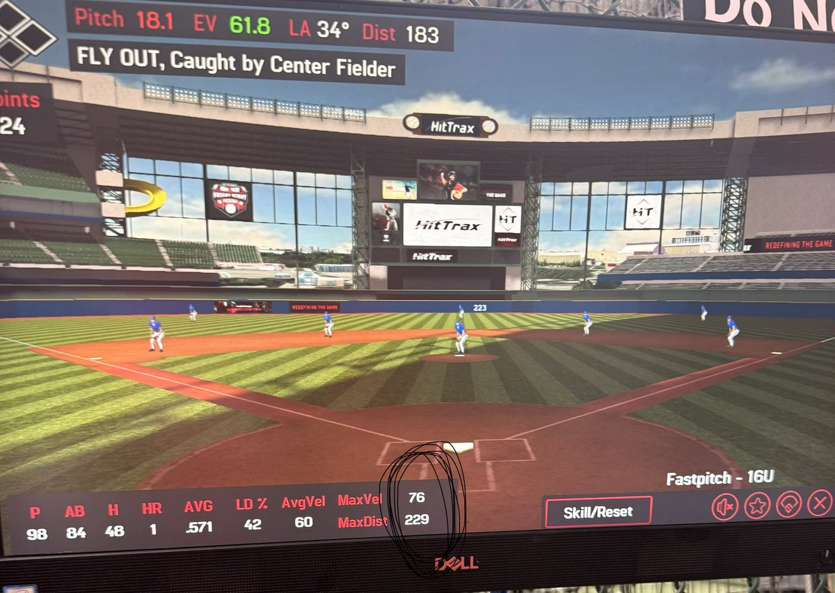 Emma Simone tweet media