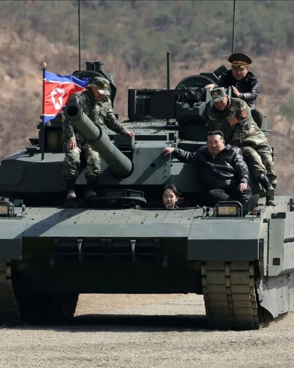 قهوة وليل ☕️🌃 tweet media