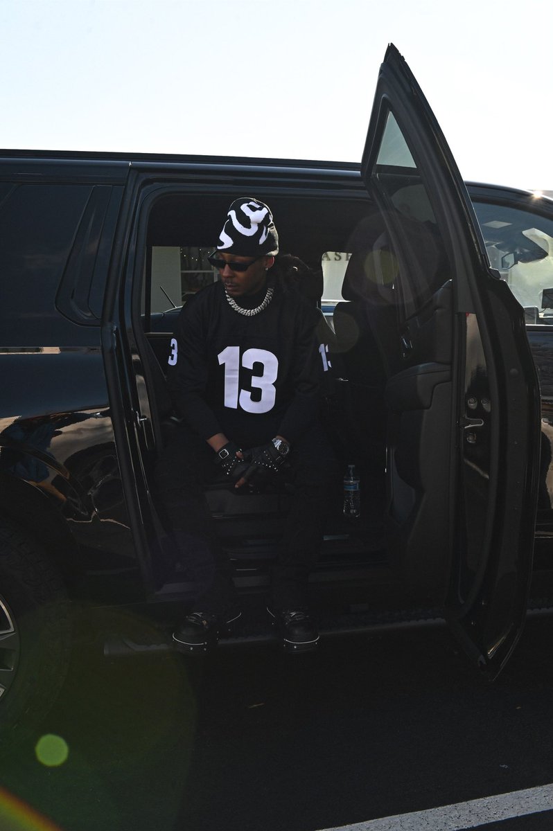 PHEWSKII tweet media