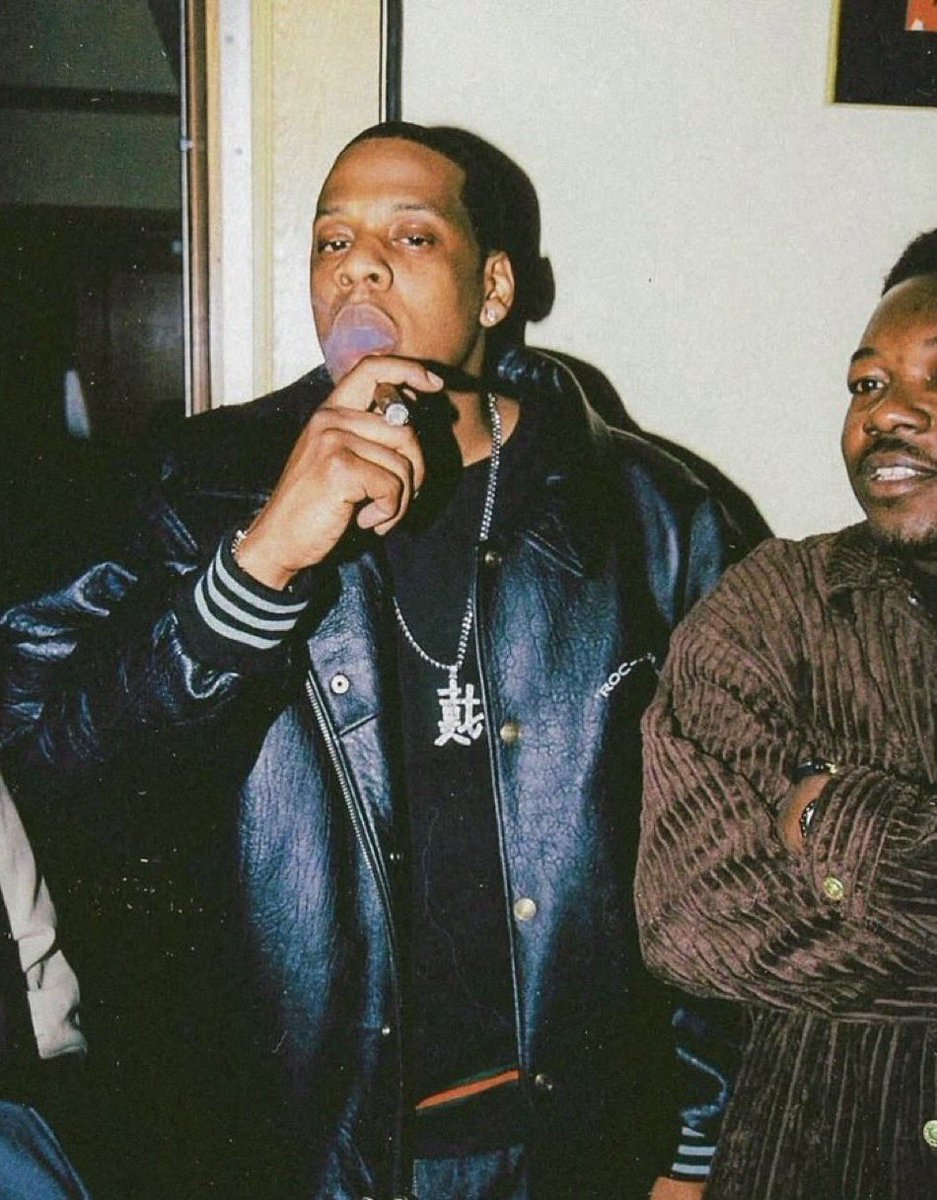 💎🍾 tweet media