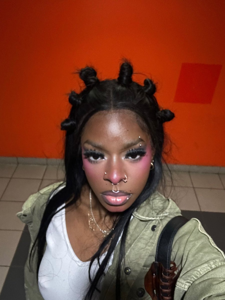 shah rukh khans 2nd wife🧚🏾‍♀️ tweet media