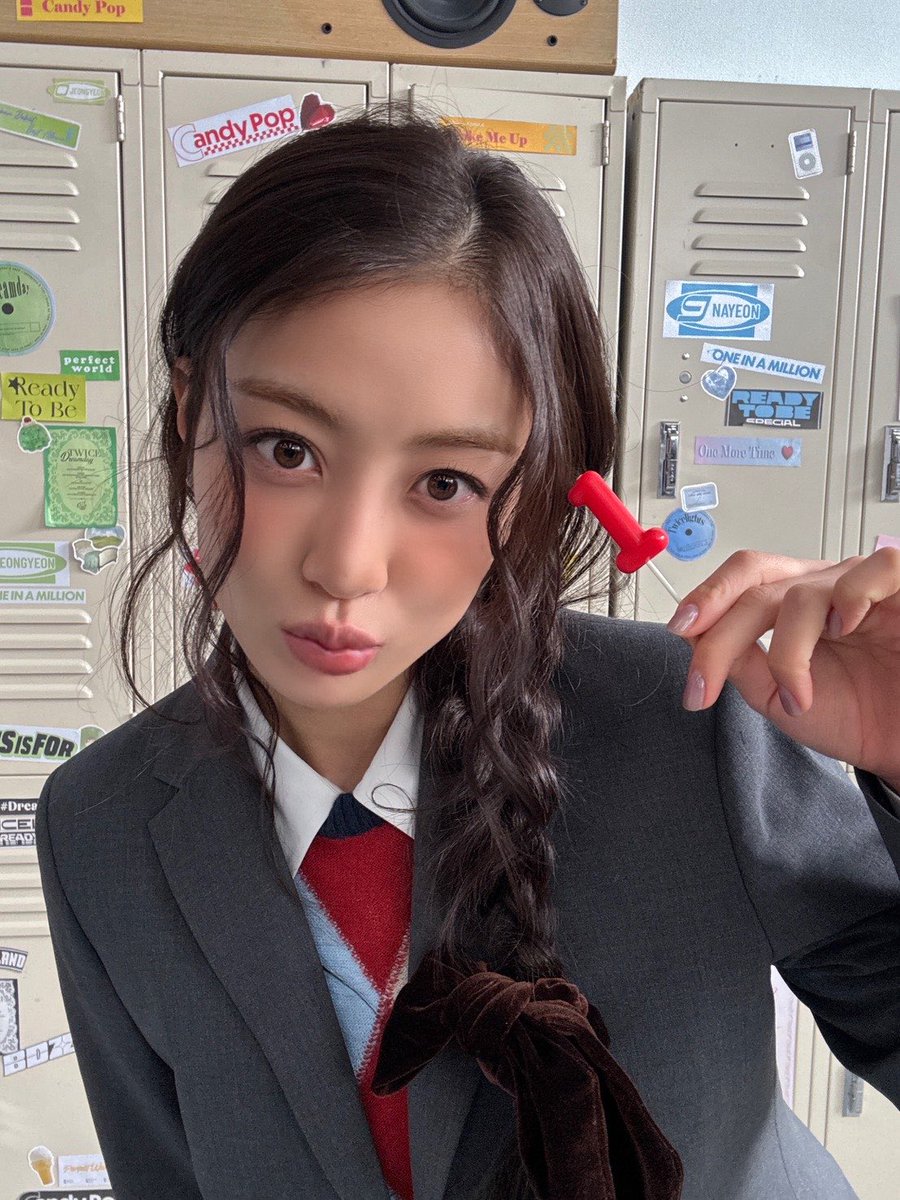 ReportForJihyo tweet media