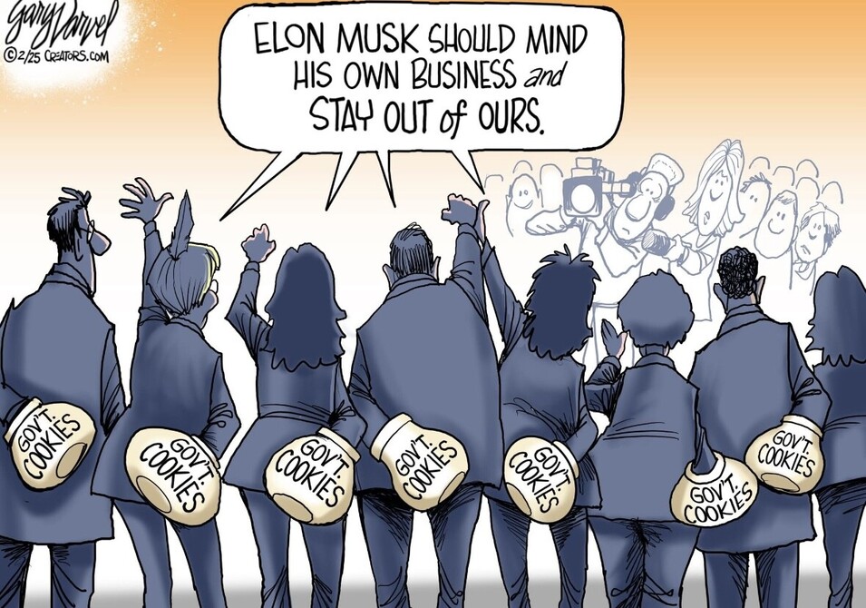 ScarlattiBomba's tweet image. WONDERFUL!BIG WIN 4 ÁLL!TRAVELINGgoes SMOOTHLY,SAFETY INCREASED,IDs CHECKED (MAYBE EVEN AT THE SAME TIME #DEPORTED BACK 2THEIR SOMALIAN / ISLAM COUNTRIES) DemRAT/SCHUMER/JEFFRIES SCAM EXPOSED even tho the latter now screams of #ICE #KÍLLING #PPL &amp;amp; THAT @elonmusk PAYS SALARIES!