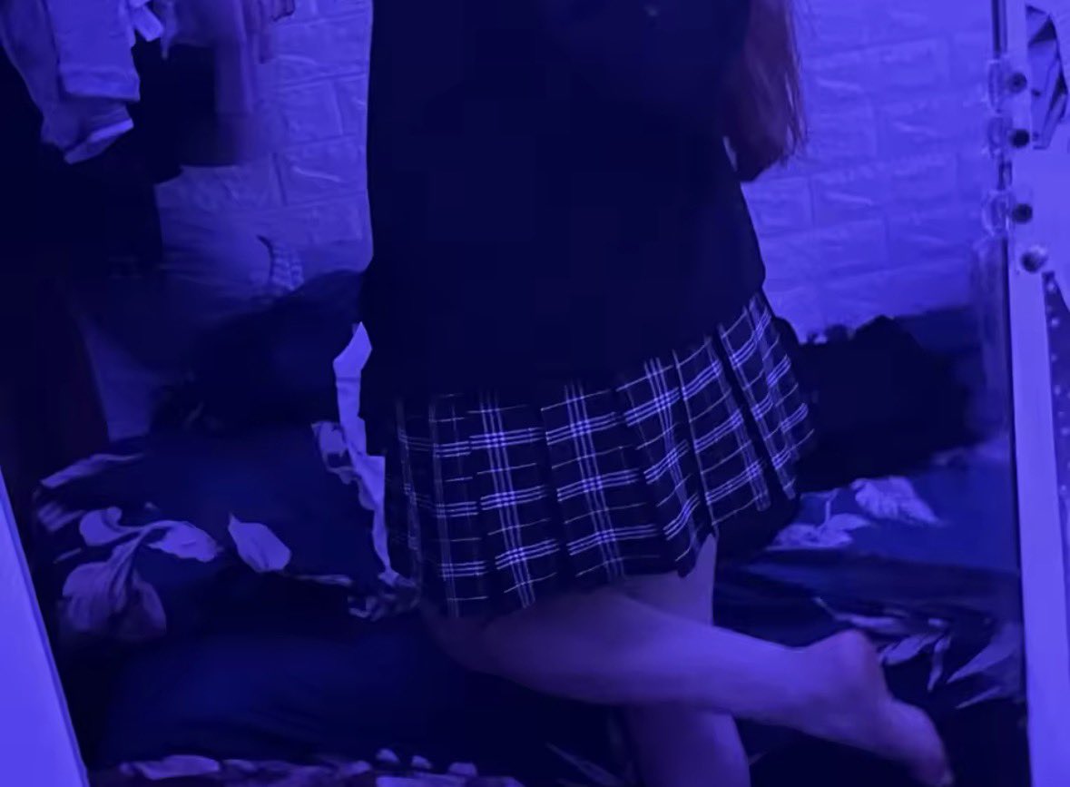 ne_xonex's tweet photo. Can a man buy me gifts by throne in exchange of spicy thighs picsss~? I can do feet too 🍓 for more info leave a comment 🩵#femboy #sugardaddy #sugarbaby https://t.co/dhKM4PdL2J