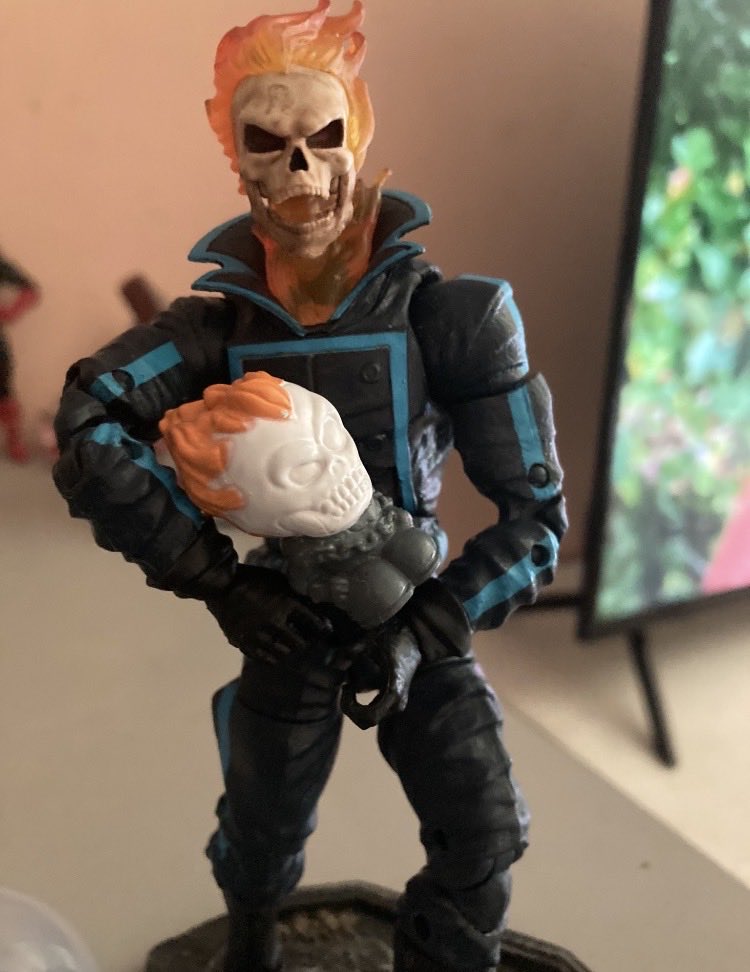 JoEhanass BurgE tweet media