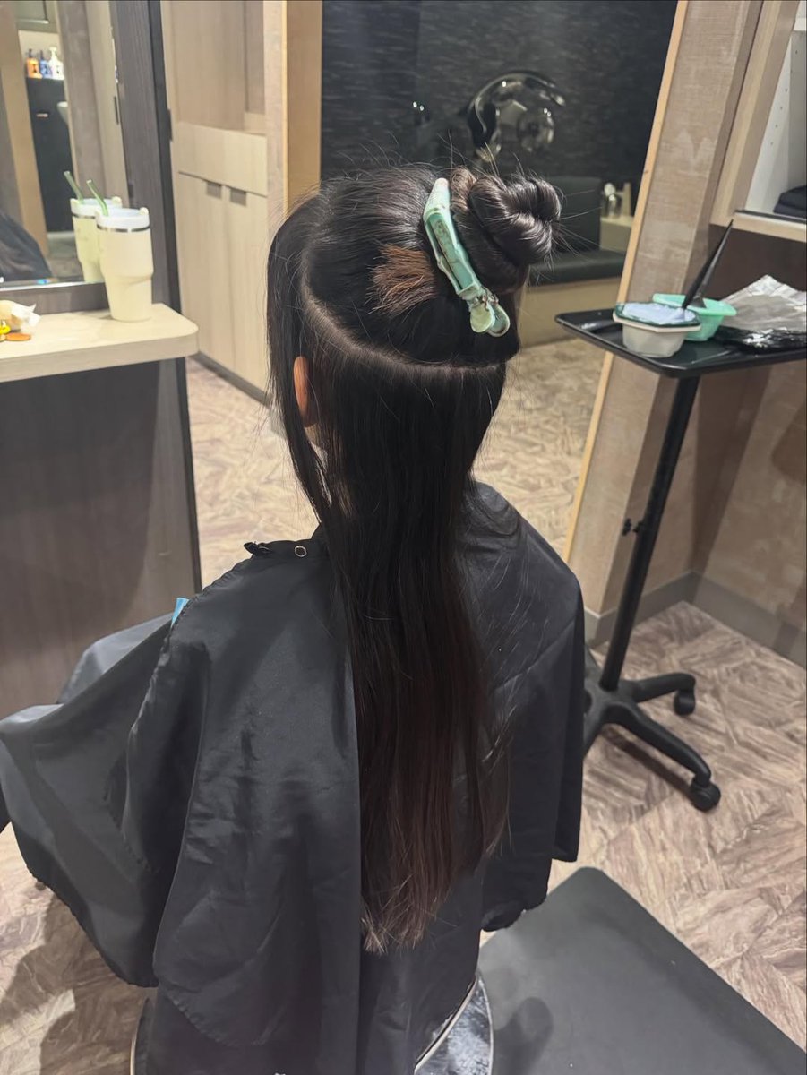 Mitchell's Salon tweet media