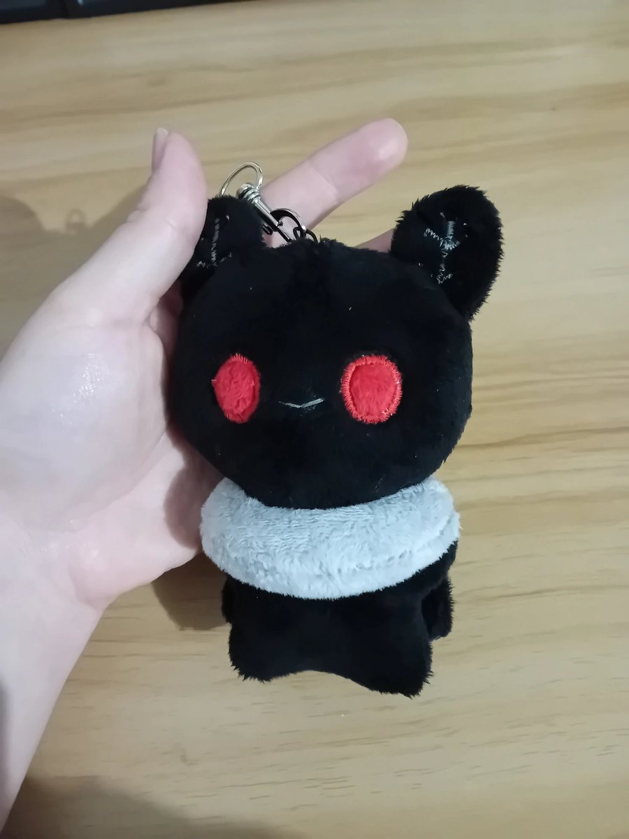 Vivien (comms open! also on the "other site") tweet media