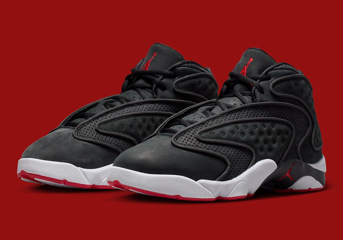 Sneaker News tweet media
