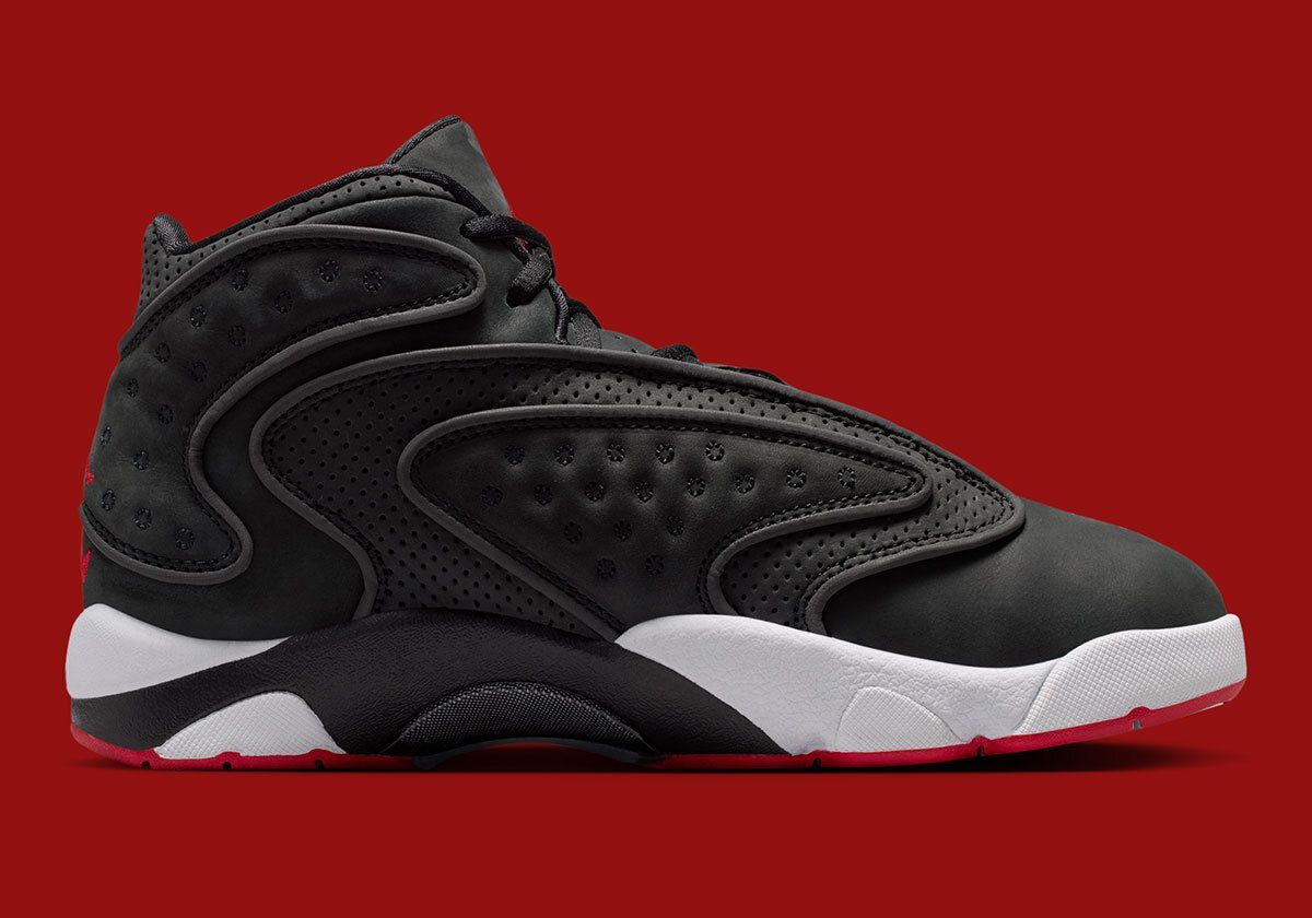 Sneaker News tweet media