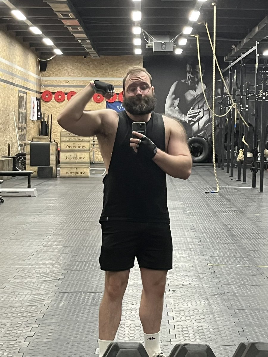 Йети tweet media