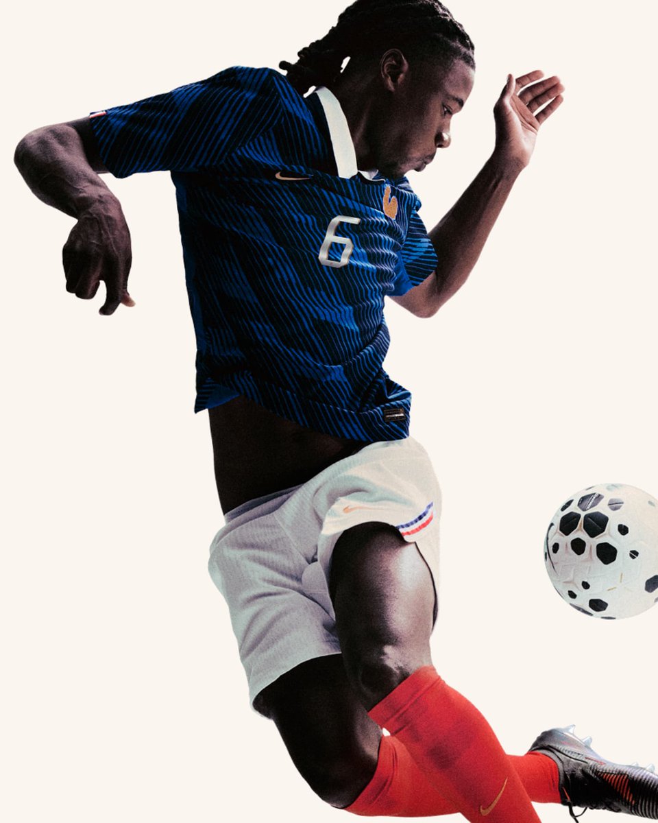 footballshirt's tweet image. The France 2026/27 home kit has been revealed by Nike for the France national football team ahead of the 2026 FIFA World Cup.

Read more: footballshirtculture.com/new-kits/franc…

#FFF | Football Shirt Culture | Soccer Jersey | Camiseta de Futbol