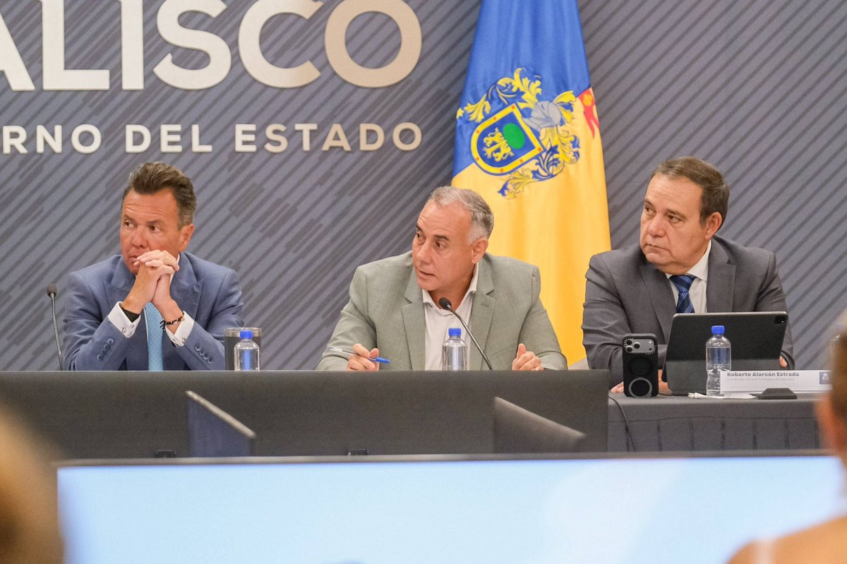 Alberto Esquer tweet media