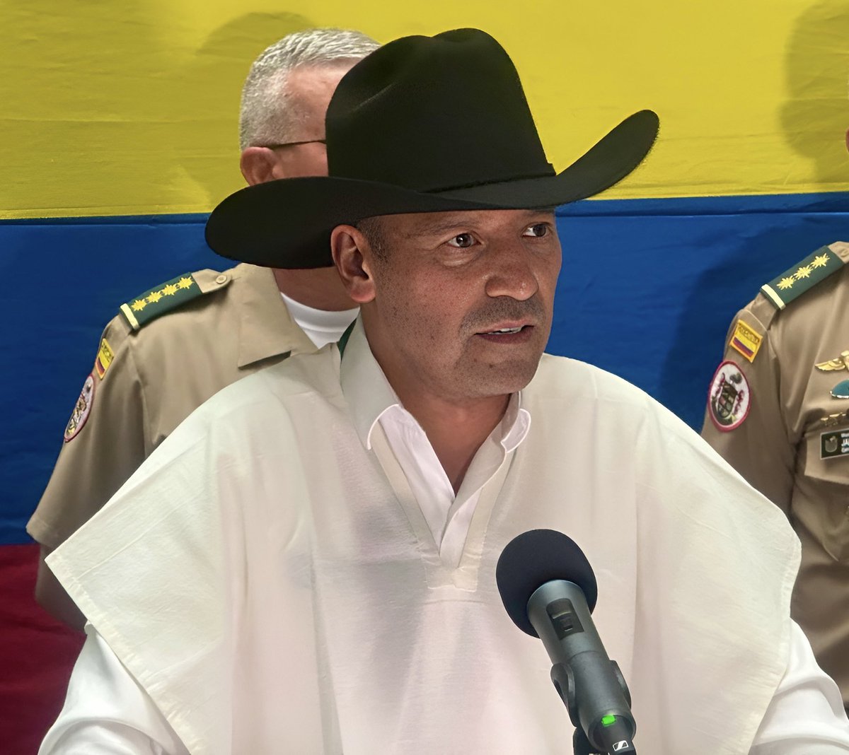 Libre Oposición tweet media