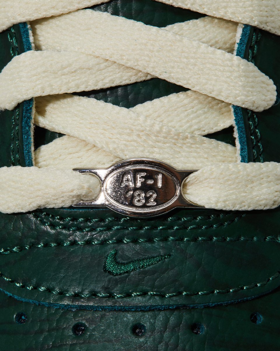 Flight Club tweet media