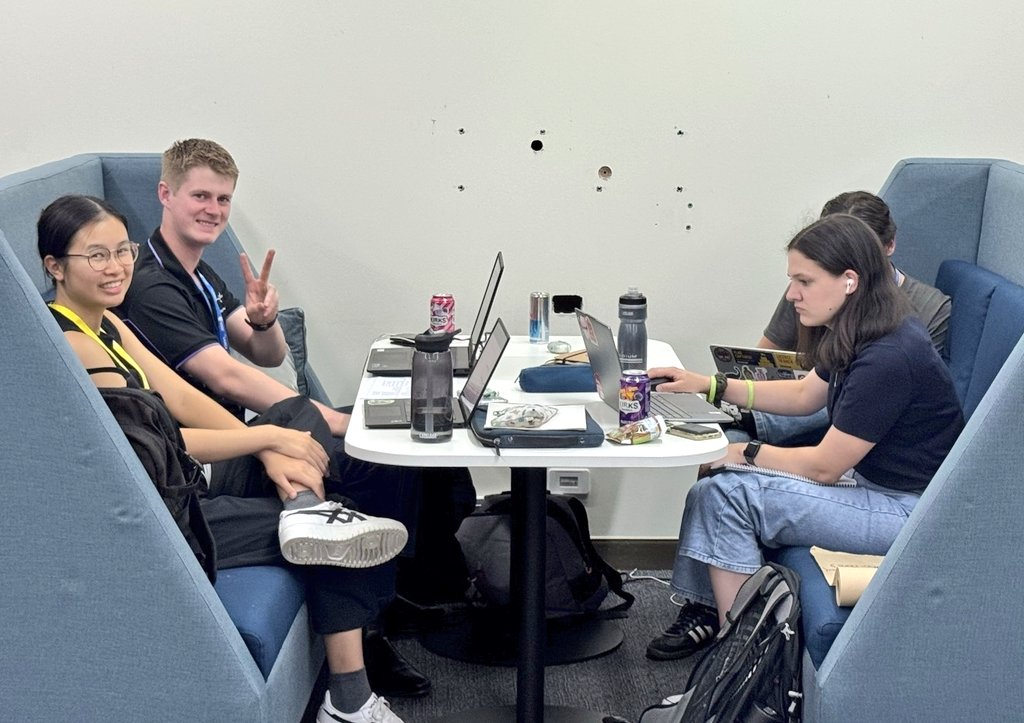 keirinjoyce's tweet image. Great story here from the 🇦🇺 Defence Tech Hackathon #ADTHackathon at @UNSWCanberra! Well done @UNSW and supporters! Im proud to have been a judge and particularly proud of the @AusAirForce #EdgyAF and #Jericho/UNSW Teams who both placed in top 10!