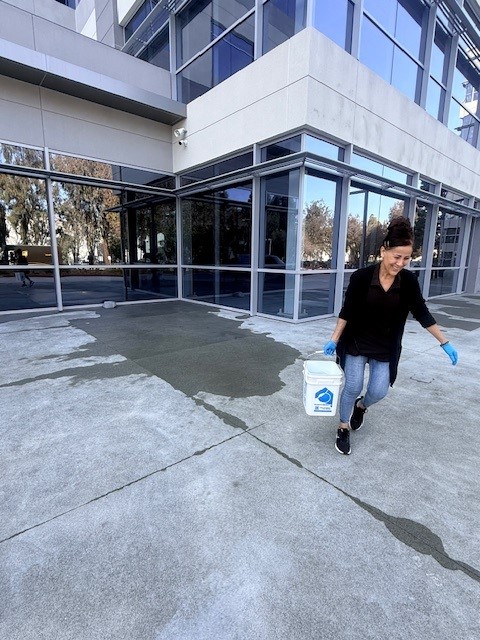 facmastersinc's tweet photo. This is what daytime dedication looks like. 👏

To spring into International Cleaning Week, we want to highlight our day staff Landelino, Maria and Ariel. 

They keep this amazing site looking its best while bringing great energy along the way. 

#internationalcleaningweek https://t.co/fMjeWX8iDB