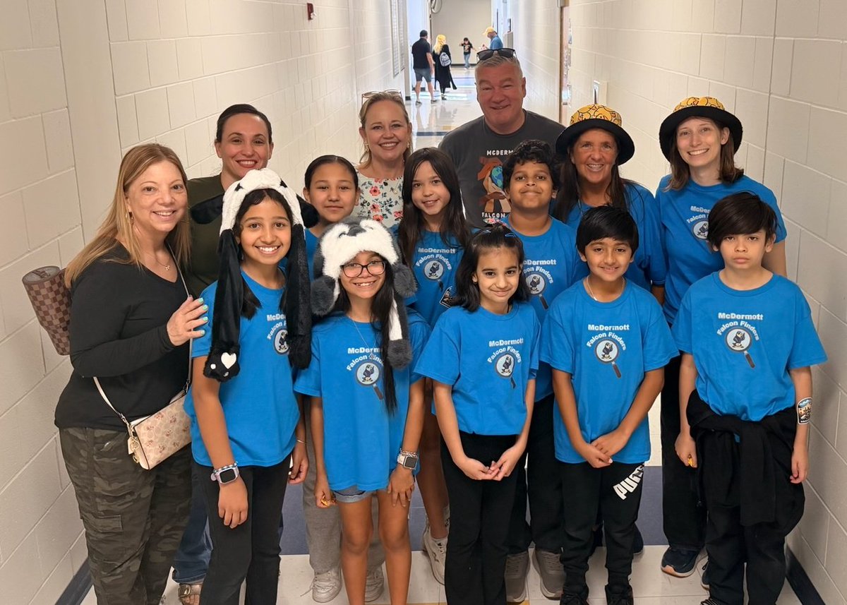 Rebecca Ross tweet media