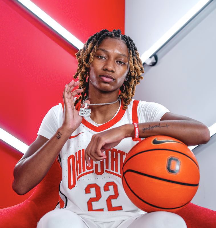 trendyhoopstars's tweet image. Jaloni Cambridge’s season has come to an end:

41 PTS
7 RBS
2 BLK
13-25 FG
5-8 3P
10-13 FT

🪄