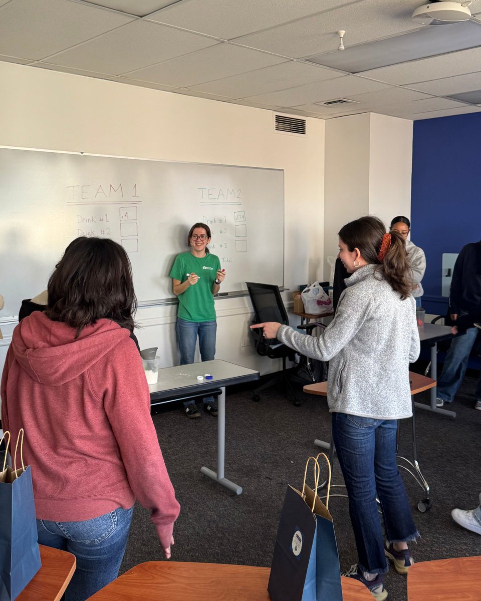 EinsteinMed's tweet image. Inspiring the next generation of healthcare leaders 🔬
Einstein hosted 80 high school students from the Bronx &amp;amp; Manhattan for a STEM &amp;amp; Health Education Day—featuring mentoring, student panels, and hands-on learning led by medical students. #STEMEducation #FutureDoctors