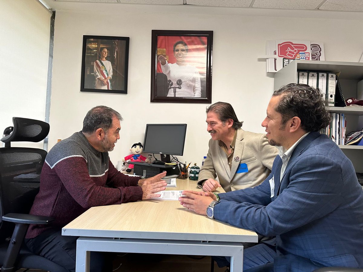 andactores's tweet photo. Reunión de cabildeo del Secretario de Exterior @cuetara con el Diputado Humberto Aldana, para impulsar la iniciativa de “LEY ANDA”; que protege a las y los niños artistas de México.
#SomosANDA #ANDAmostrabajando #LeyANDA https://t.co/6myR7WGtHY